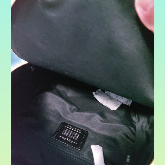 Coach Signature Charlie Backpack - Picture 4 of 8